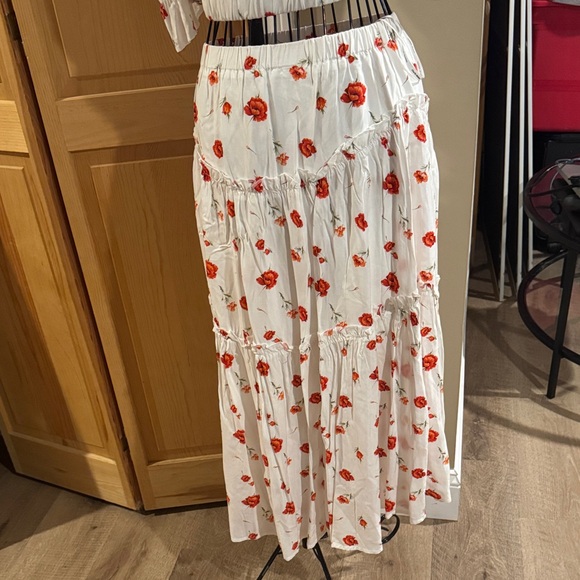 Charlie Holiday White Maxi Dress with Red Floral Pattern. - Picture 5 of 6